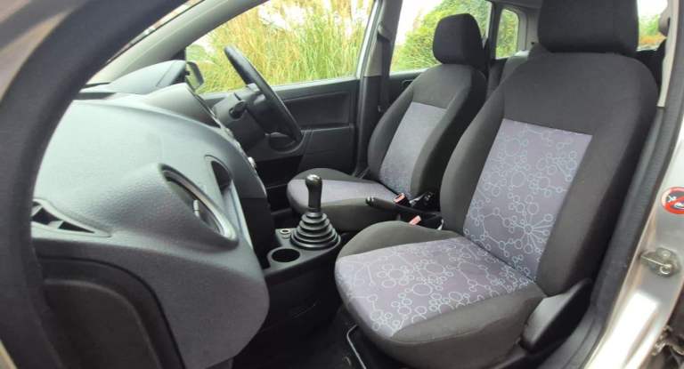 MOT - 16th of October 2026. 3 Owners. Ford Fiesta Style Climate - 2008/58 - 1.25 Petrol Manual 5 dr