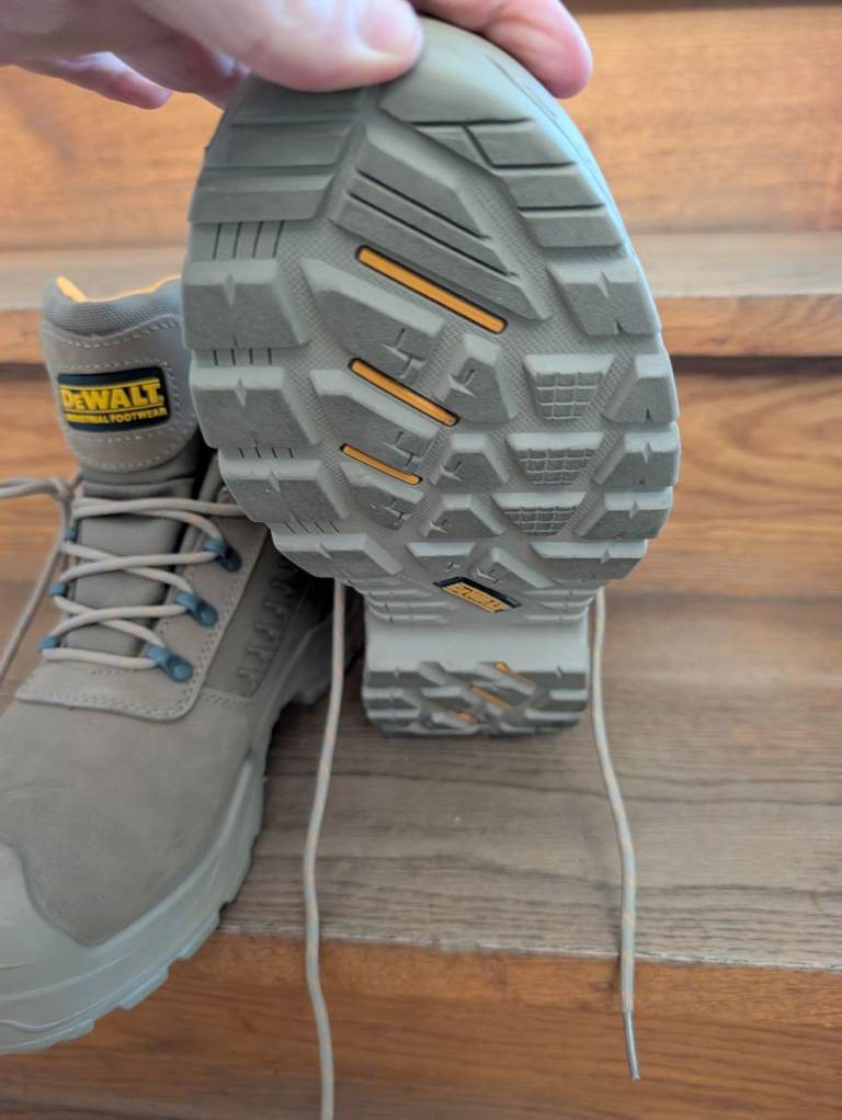 DeWalt Reynolds Safety Boots – Wheat/Tan – UK 8 / EUR 42 (Barely Used / Excellent Condition)
