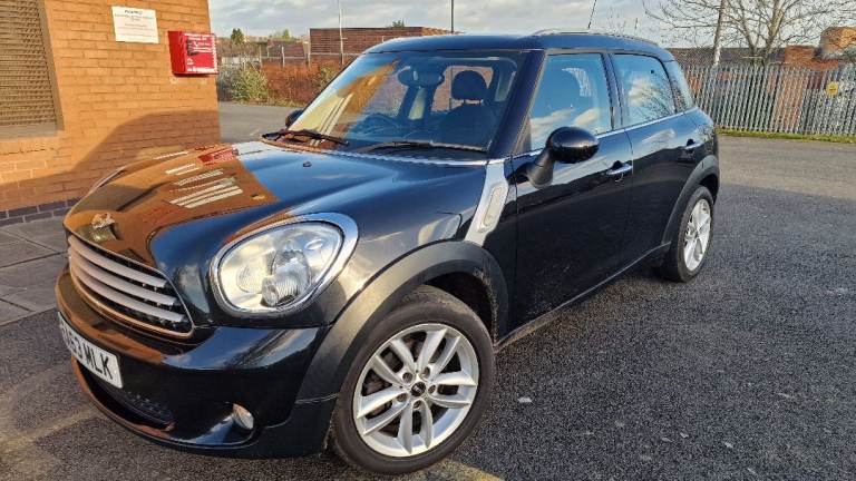 CLEAN 5 door HATCHBACK 