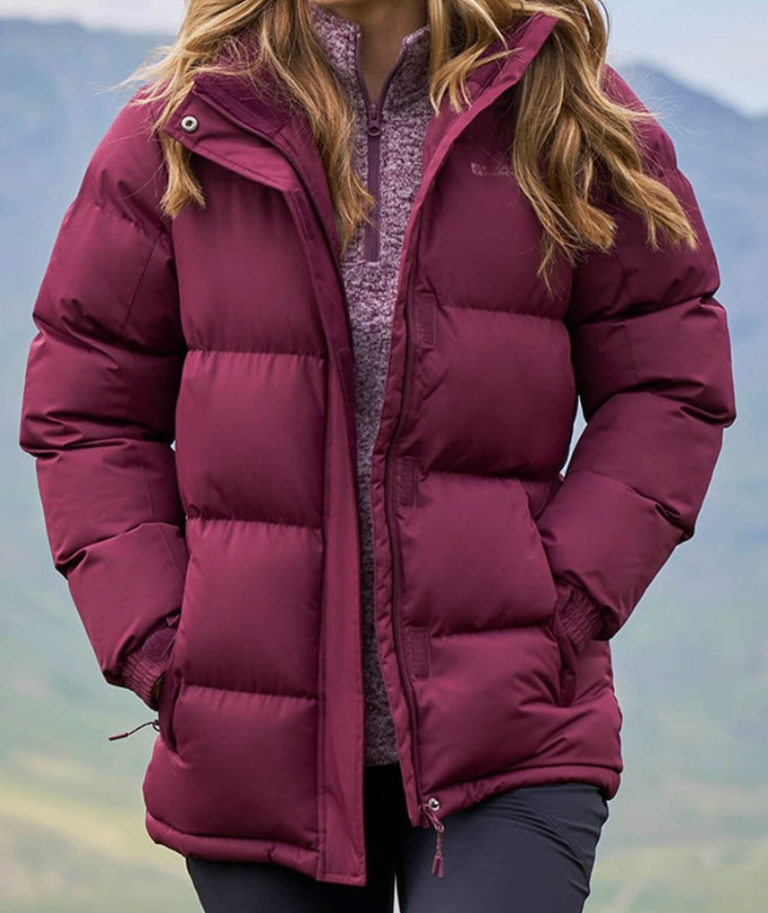Ladies padded snow jacket in Burgundy size 16 new with tags.