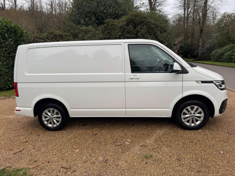 2024 Volkswagen Transporter 2.0 TDI 150 Highline Van DSG PANEL VAN DIESEL Automatic