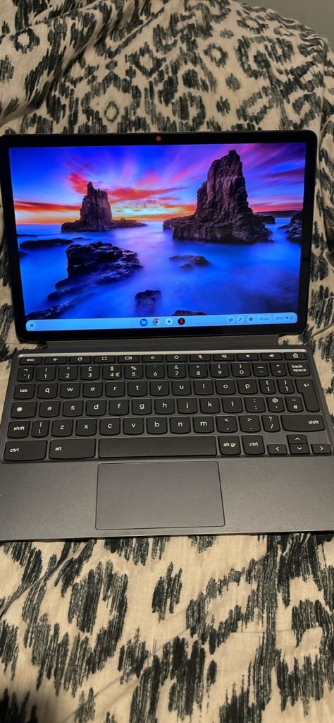 Lenovo Duet 3 11-inch Tablet Chromebook - Like New Condition
