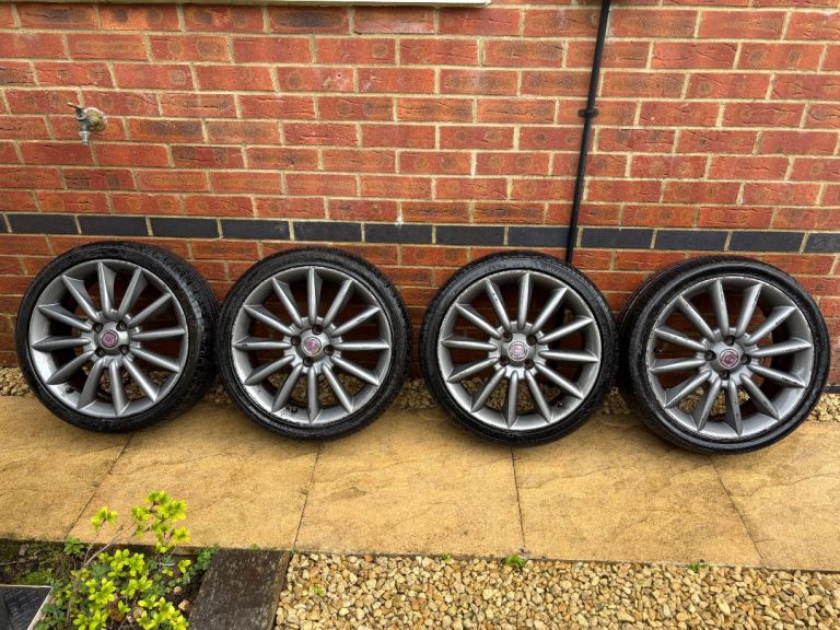 Set of Fiat Punto Evo 17 inch 4x100 pcd Alloy Wheels & Tyres 205 40 r17. Tyres are free