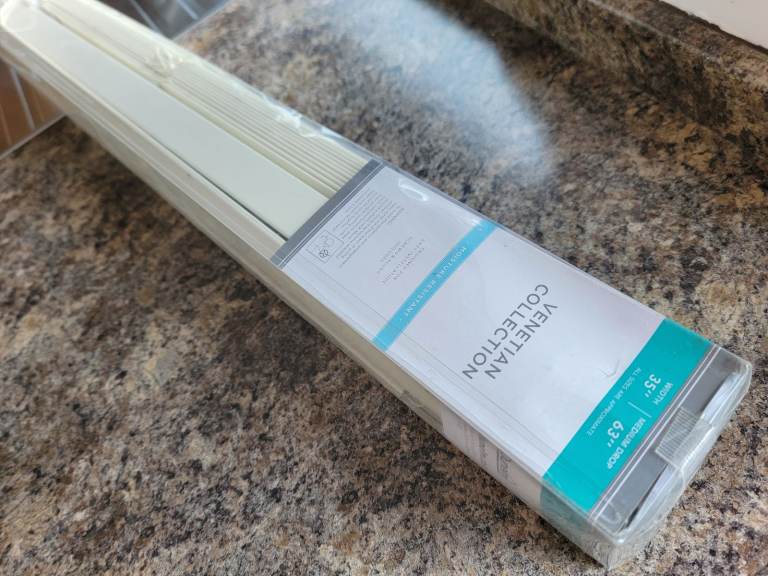 Dunelm Venetian blind 