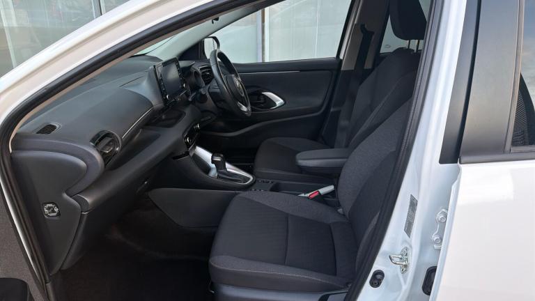 2021 Toyota Yaris 1.5 Hybrid Design 5dr CVT Hybrid Hatchback Hatchback Hybrid Automatic