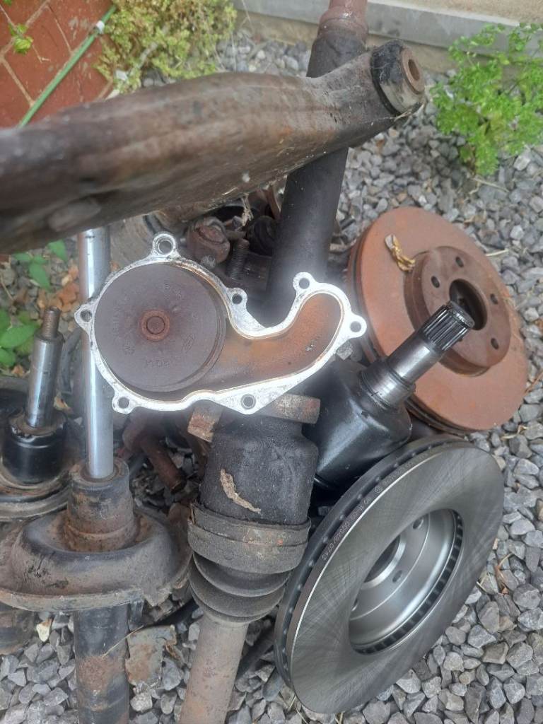 Free scrap metal – car suspension parts (50kg+)