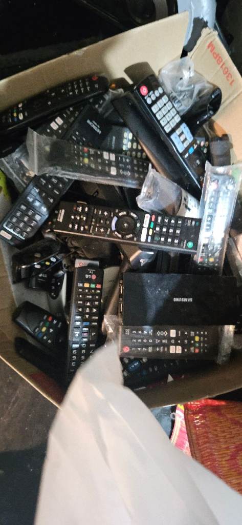 Smart tv remote controls 