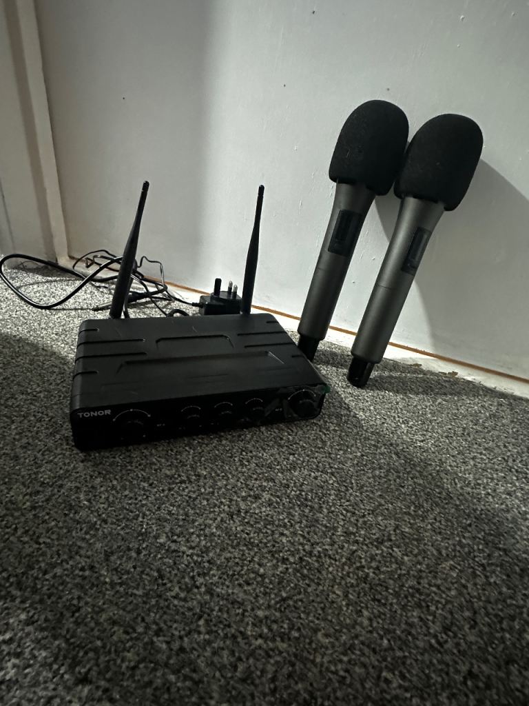 Wireless microphones used once! £35 