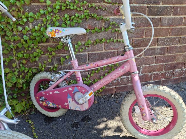 Girl's bikes small sizes 