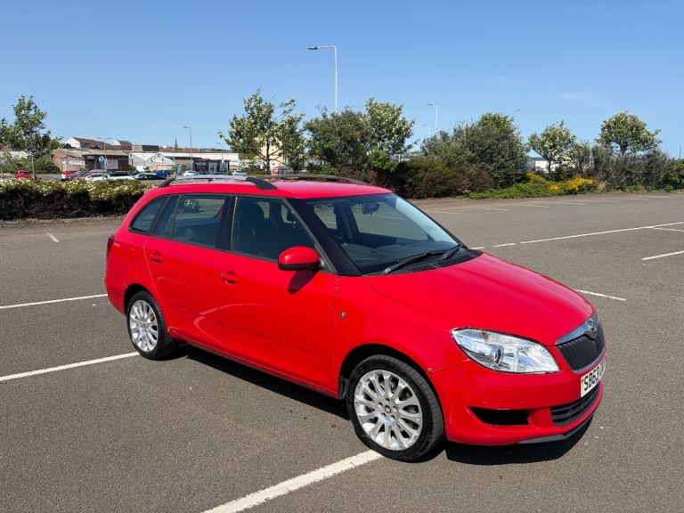 2013 SKODA FABIA ESTATE 1.6 TDI £20 per year tax long mot drives great 