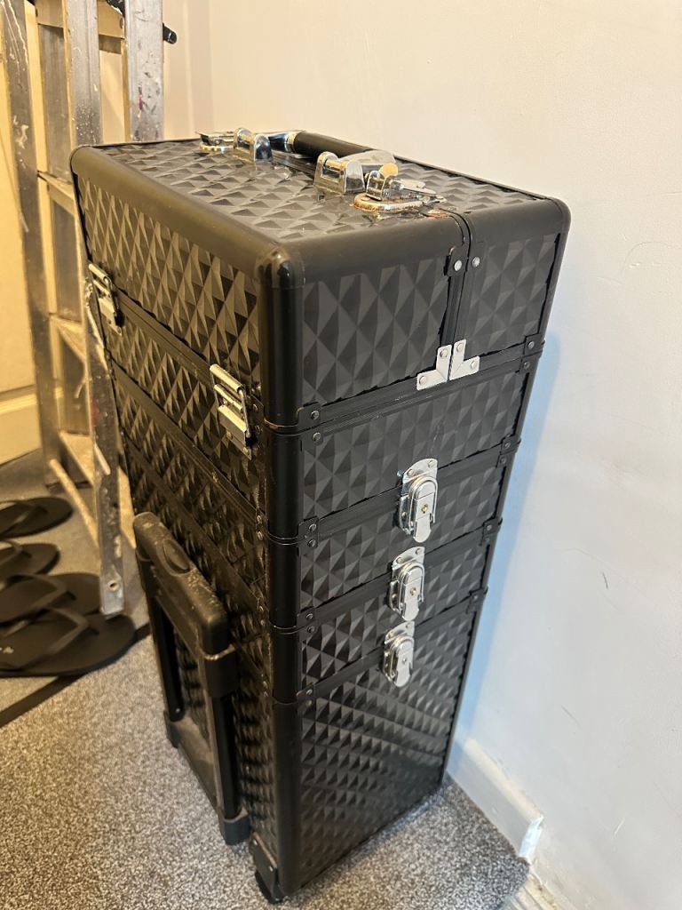 5 tier make up suitcase with wheels for easy transport