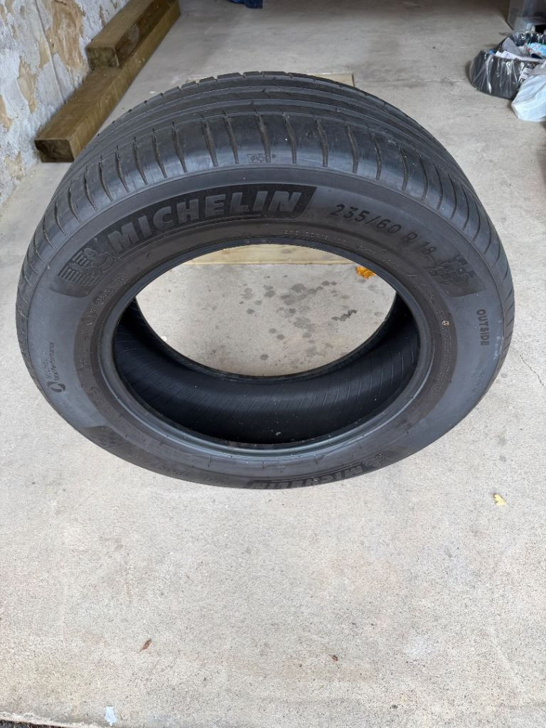 Michelin 235/60 R 18 Tyre
