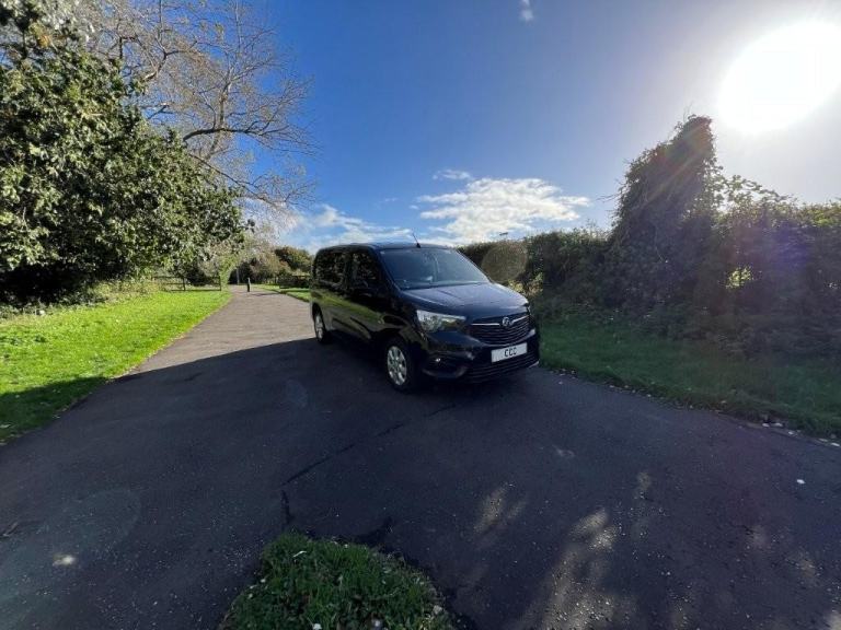 May 2022 Vauxhall Combo 1.5 2300 Elite L2H1