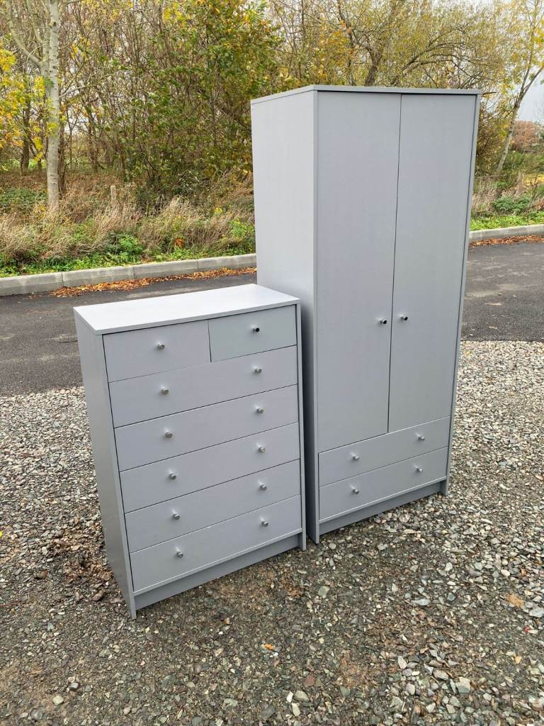 Wardrobe + Chest Of Drawers 