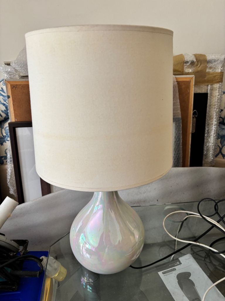 Table lamp