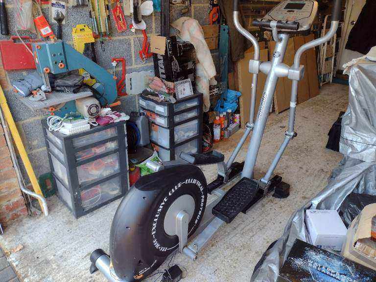 Proteous EEC-3000 Elliptical Trainer