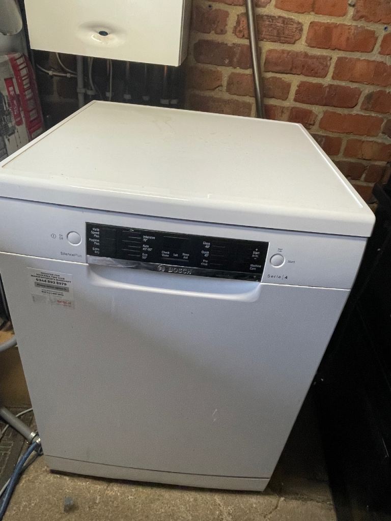 Bosch Dishwasher – White, Good Condition
