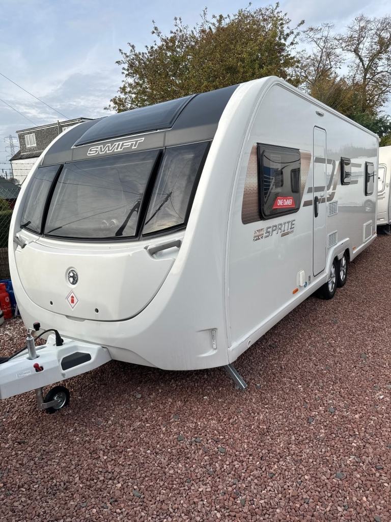 Swift Super Quattro FB, 8’ wide, Yr.2022, fixed bed, 6 berth, awning 