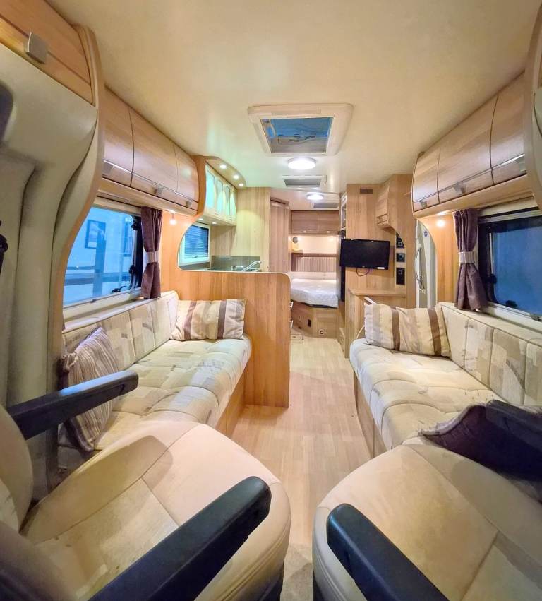  STUNNING Modern Fixed Bed Motorhome, 23k Miles!, Full MOT, A/C, Off-Grid, Solar, Bike Rack +Extras