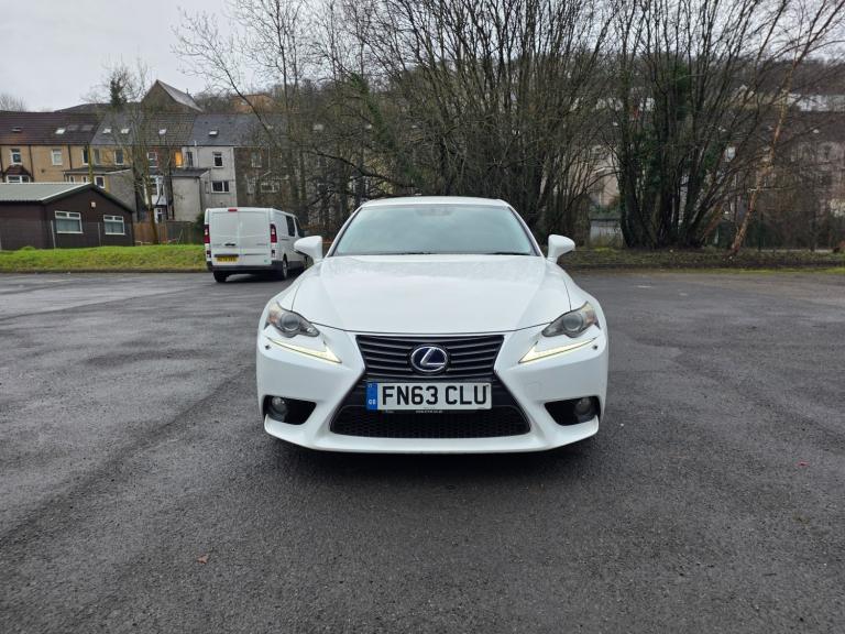2013 Lexus IS 300h Luxury 4dr CVT Auto CAMERA, COOLED SEATS SALOON Petrol/Electric Hybrid Automatic