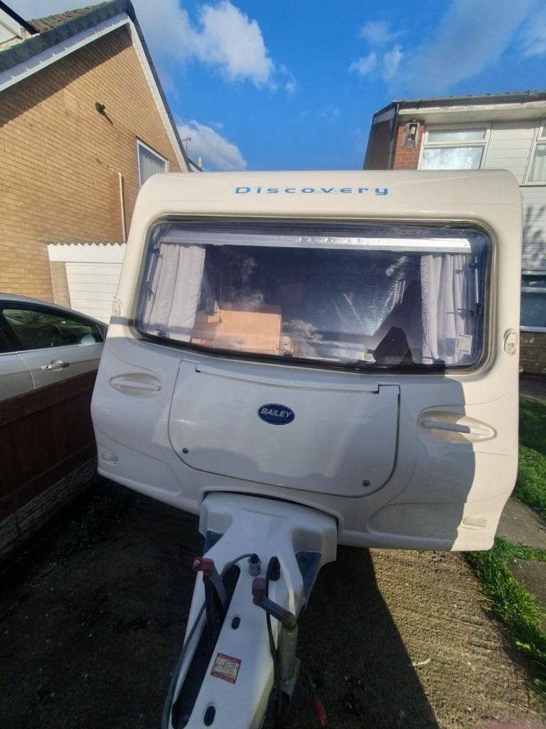 Caravan bailey discovery 200 4 berth 