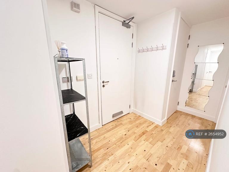 2 bedroom flat in Emmeline, Manchester, M40 (2 bed) (#2654952)