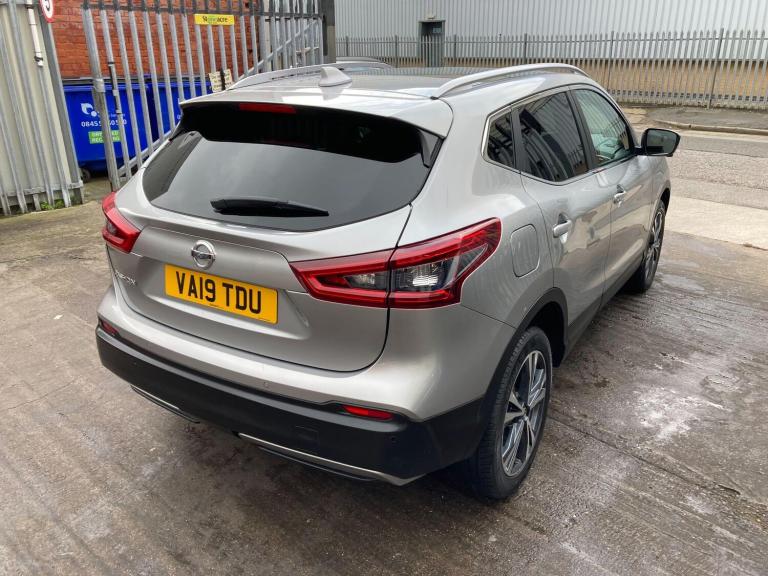 2019 Nissan Qashqai 1.3 DiG-T N-Connecta 5dr HATCHBACK PETROL Manual