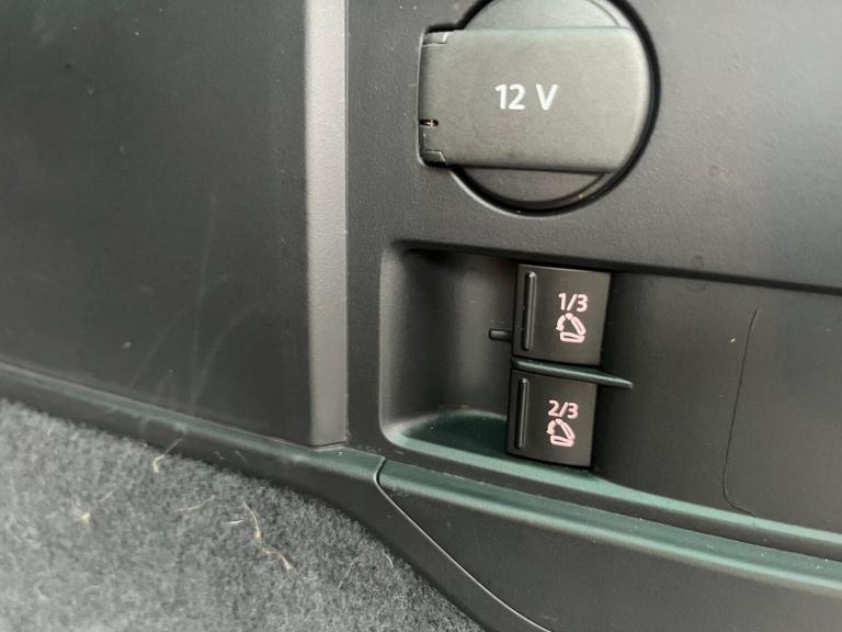 2014 Volkswagen Touareg 3.0 TDI V6 BlueMotion Tech R-Line Tiptronic 4WD Euro 5 (s/s) 5dr ESTATE D...