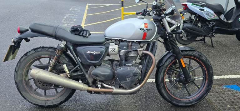 NON-RUNNER Triumph, Street Twin, 2015, 900 (cc)