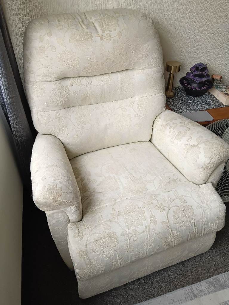 Arm chair