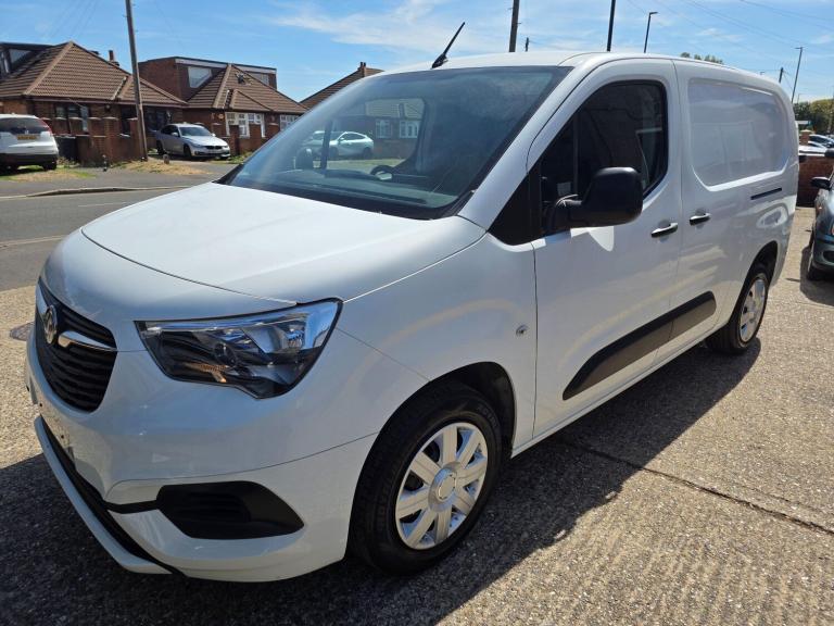 2020 Vauxhall Combo 1.5 Turbo D 2300 Sportive L2 H1 Euro 6 (s/s) 4dr PANEL VAN Diesel Manual