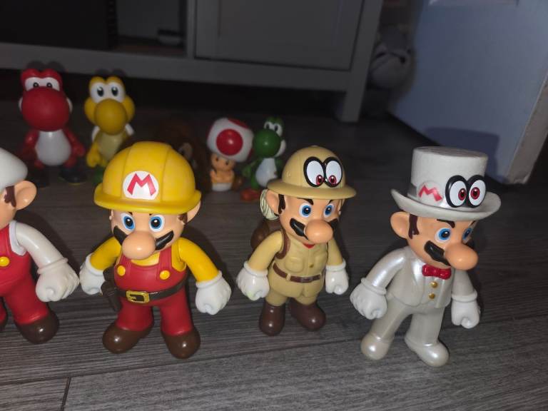 Job lot of Mario toys 