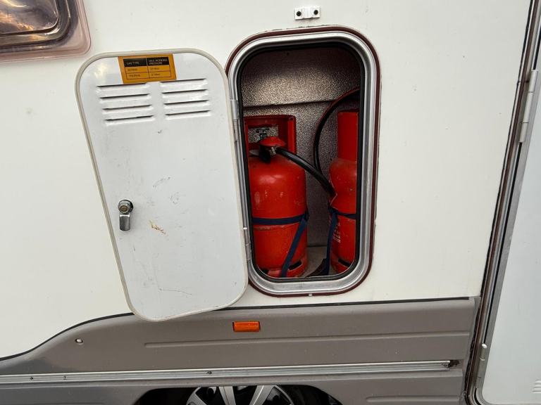 Autocruise Stargazer, End Kitchen,  Hab and Cab Air Con, 2800 Engine 