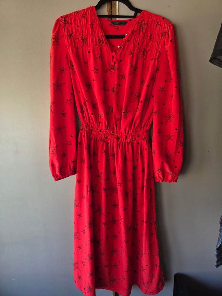 Stunning M&S Red Star Print Midi Dress Size 10 