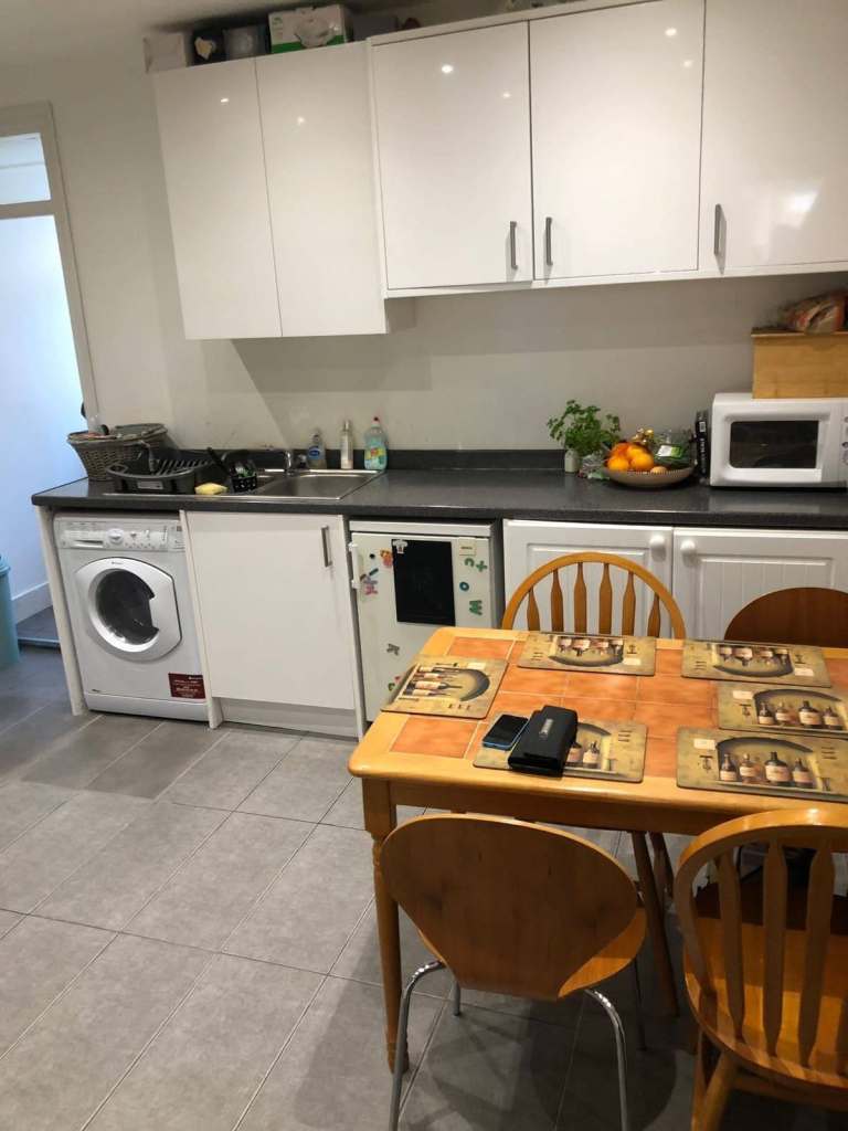 THE BEST 3 BEDROOM HOUSE FOR RENT IN WALTHAMSTOW!  located next station E17