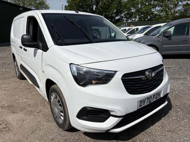 2020 Vauxhall Combo 2300 1.5 Turbo D 100ps H1 Sportive Van PANEL VAN DIESEL Manual