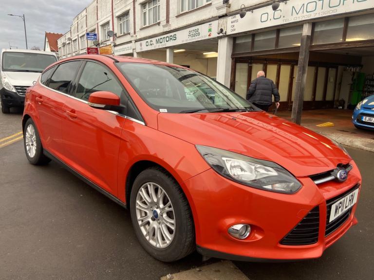 2011 Ford Focus 1.6 Titanium NAV 5-Door petrol Met Mars Red