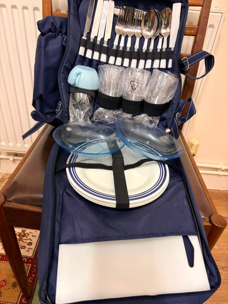 Kent Collection Picnic Backpack with Cutlery and Plates 