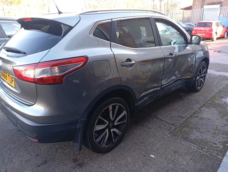 2016 Nissan Qashqai 1.2 DiG-T Tekna [Non-Panoramic] 5dr HATCHBACK Petrol Manual