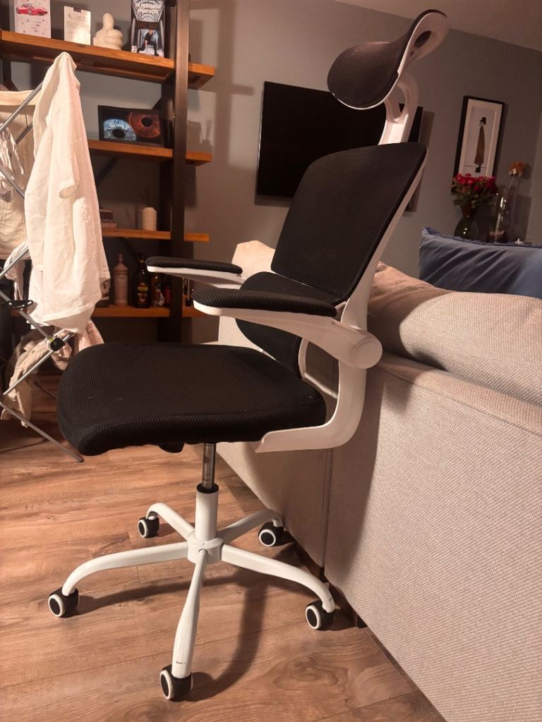 Desk chair/gaming chair