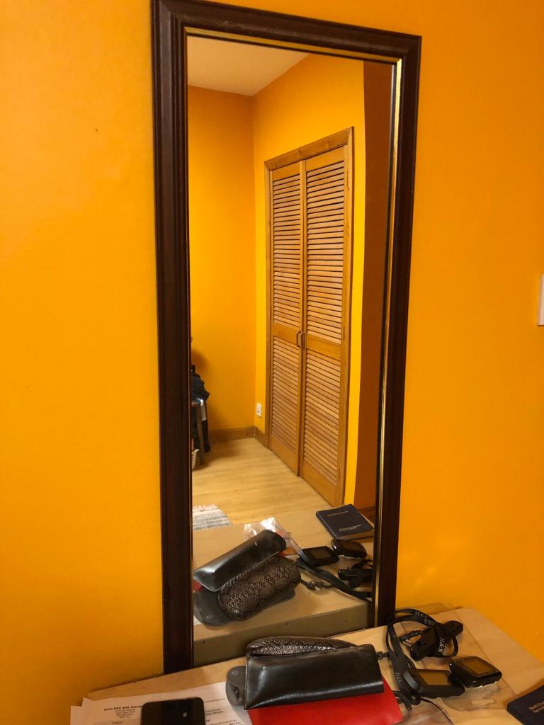 Wall mirror