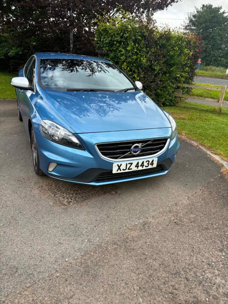 Volvo, V40, Hatchback, 2015, Manual, 1969 (cc), 5 doors