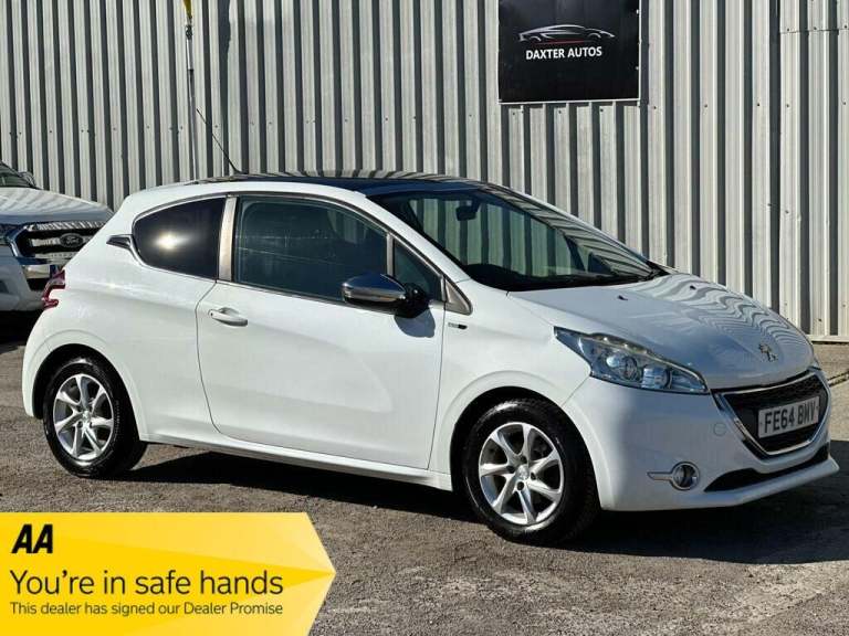  Peugeot 208 1.2 VTi PureTech Style Euro 5 3dr Petrol Manual