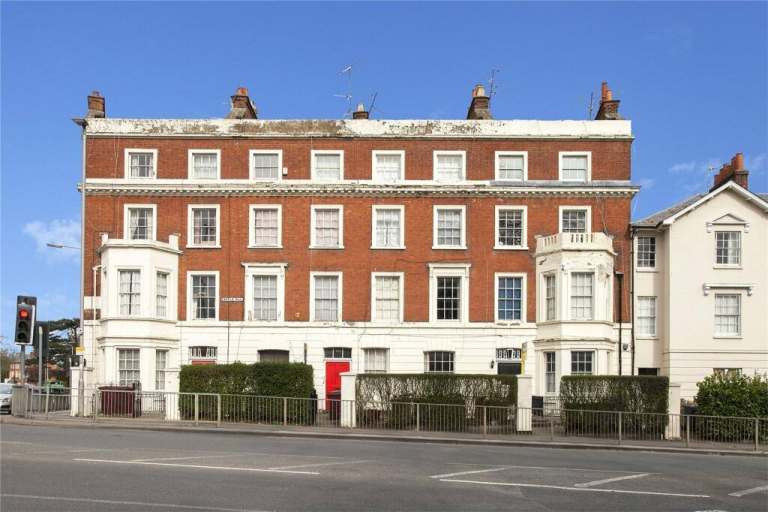 2 Bed Apartment Reading Centre RG1