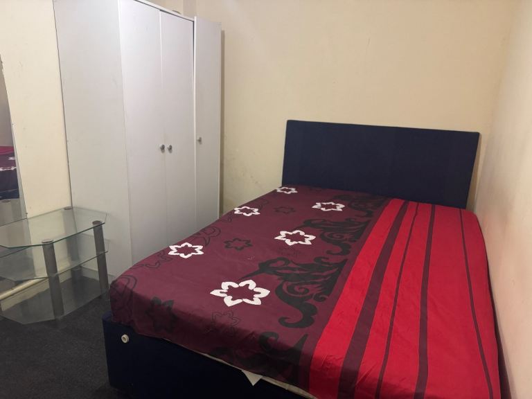 Double bedroom to rent 