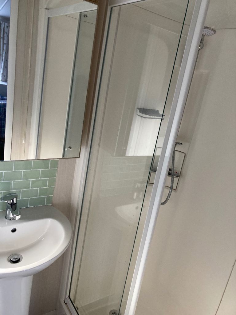 Swift Burgandy 2018 2 bedroom  6 Berth