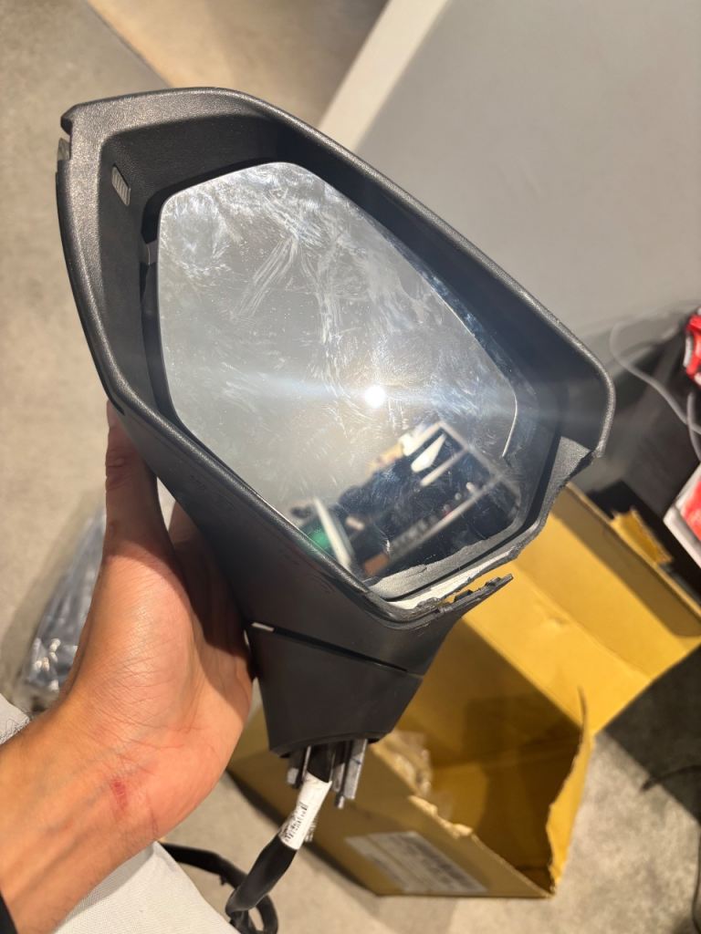 SEAT Leon FR Passenger Side Wing Mirror Unit Black – Electric Folding, Heated, Indicator