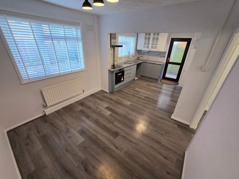 🏡 3-Bedroom House TO LET – Sussex Road, Maidstone (Near Mote Park)