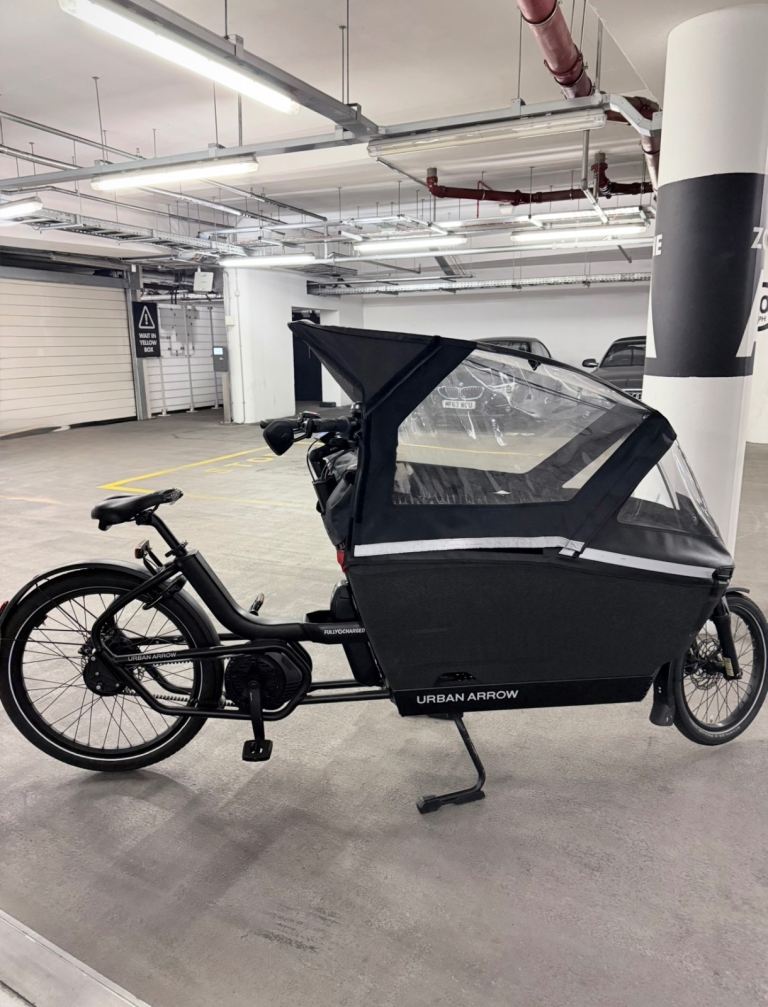 Urban Arrow FamilyNext Pro Cargo Bike - Black, Good Condition