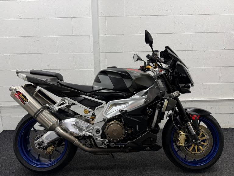 APRILIA TUONO 1000 ** AKRAPOVIC EXHAUSTS - CARBON TAIL - RIDE AWAY TODAY!